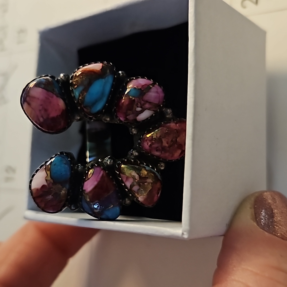 Ring - Picture 3 of 3